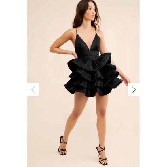 Anthropologie Dresses & Skirts - Anthropologie Maeve Sleeveless V-Neck Tiered Mini Dress size 4
